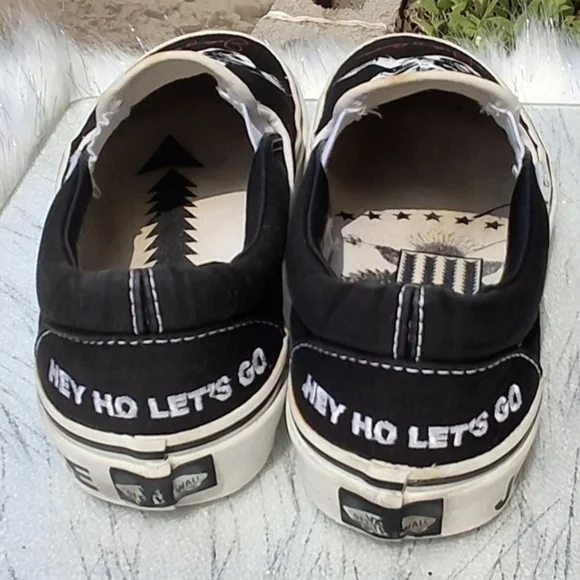 Vans + Johnny Ramone Graphic Signature Black Classic Shoes Unisex M6.5, W8 - Picture 10 of 16